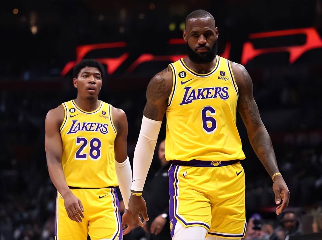 弱侧边后卫 弱侧边后卫